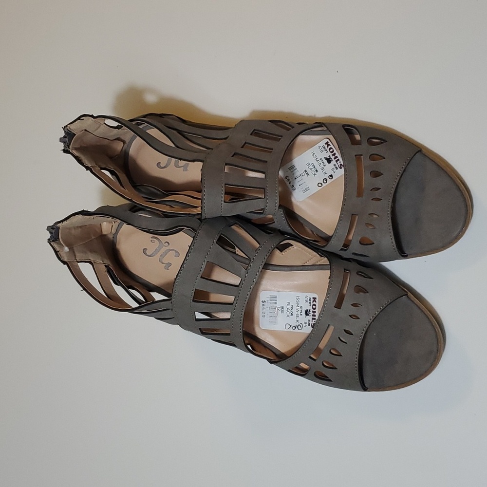 NEW NWT Women's Faux Suede Gray Taupe open toe heel Size 12